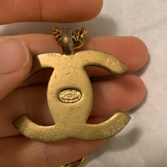 Chanel CC Turnlock Chain Necklace - Picture 10 of 10